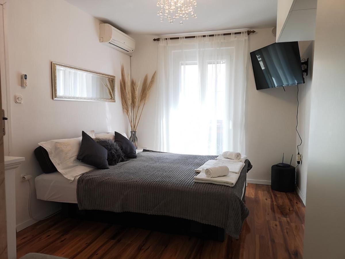 Spiro Apartament *
