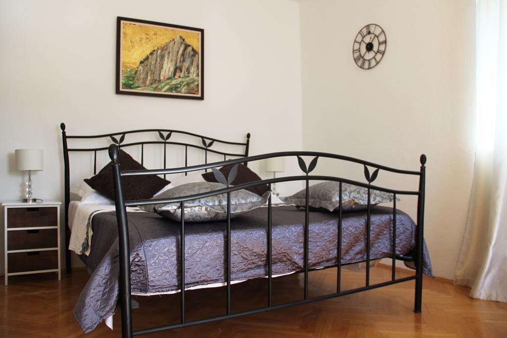 Spiro Apartament *
